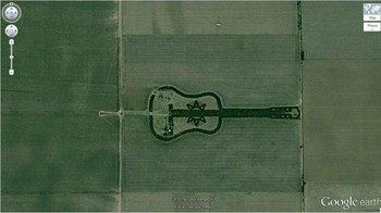 Sebuah hutan yang ada penampakan berbentuk gitar terletak di kawasan Cordoba, Argentina. Foto: Dok. Google Earth