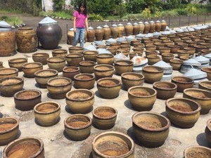 Tauco Legendaris di Cianjur Ini Dibuat di Guci China Berusia 100 Tahun!