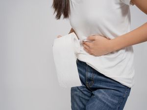 Buah untuk Menghentikan Diare dan Makanan yang Perlu Dihindari