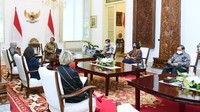 Selain itu, dalam perbincangan juga dibahas mengenai bagaimana Indonesia bisa menjadi contoh penerapan transisi energi, komitmen untuk melaksanakan Komitmen Paris, hingga menurunkan karbon sesuai dengan nationally determined contribution (NDC) Indonesia. Namun, Sri Mulyani melanjutkan, untuk mencapai ambisi net zero di dunia, Indonesia memerlukan dukungan internasional terutama dalam hal pendanaan dan kerangka kebijakan.