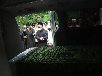 Jenazah Dorce Gamalama Disalatkan di Dalam Ambulans
