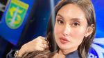 Pesona Karra Syam, Anggun On Screen dan Seksi Off Screen
