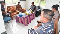 Komandan Lantamal XII juga menjelaskan bahwa kunjungan kerja di Posal dan Posmat ini merupakan instruksi Kepala Staf Angkatan Laut, Laksamana TNI Yudo Margono untuk mengevaluasi keberadaan Posal dan Posmat dijajaran Lantamal XII apakah keberadaannya memiliki nilai strategis atau tidak. Kalau keberadaannya sangat potensial untuk Pertahanan Negara tentunya akan ditingkatkan menjadi satuan yang besar, begitu juga sebaliknya kalau tidak memiliki nilai strategis keberadaannya akan ditinjau kembali, “Demikian Tegas Danlantamal XII”.