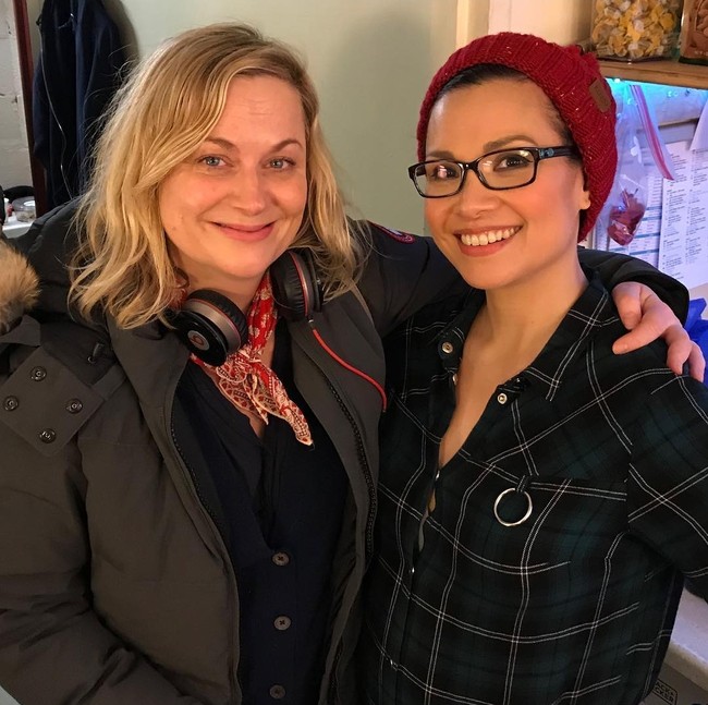 Wanita yang aktif sebagai seniman sejak 1978 ini juga menyumbangkan suaranya, menyanyi di dua film Disney ‘Aladdin’ (suara Jasmine) dan ‘Mulan’. Foto: Instagram/@msleasalonga