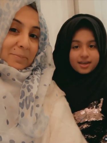 Maariya Aslam, anak berusia delapan tahun di Inggris menghafal Al-Qur'an sambul membantu anak-anak di Suriah.