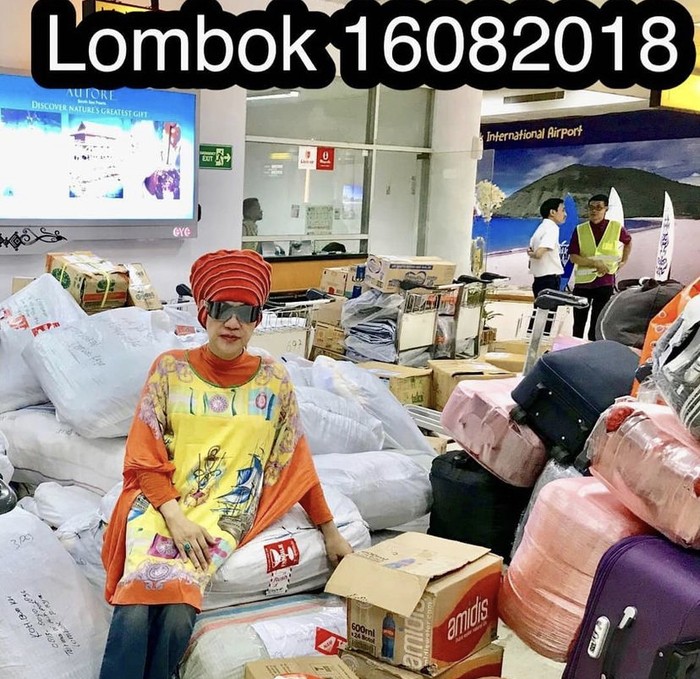 Mengenang Mendiang Dorce Gamalama, Penggemar Sate hingga Sushi