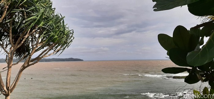 Pantai Karapyak Pangandaran