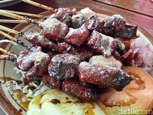 Maknyus! Ini 10 Sate Kambing Terkenal Enak di Solo