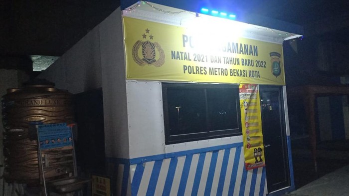 Pos Lantas Bekasi dilempar molotov, Rabu (16/2/2022) dini hari tadi.