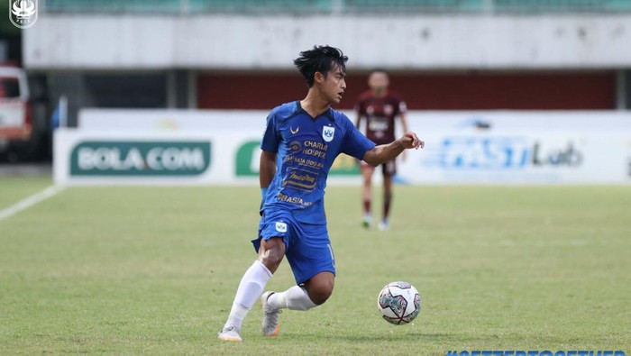 Pratama Arhan Alif Rifai berbaju PSIS Semarang.