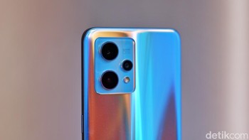 Realme 9 Pro Plus diklaim sebagai ponsel pertama di kelas menengah yang membawa sensor Sony IMX766. Foto: Adi Fida Rahman/detikINET