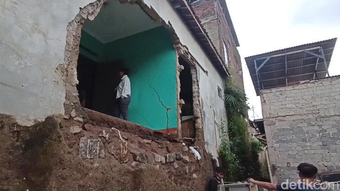 Rumah Terdampak Banjir dan Hujan Badai di Cimahi