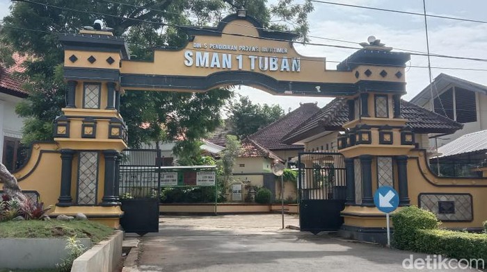 siswa SMAN 1 Tuban positif covid-19