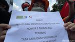 Geruduk Kemenaker, Buruh Tolak Aturan JHT