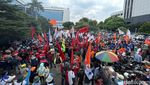 Geruduk Kemenaker, Buruh Tolak Aturan JHT