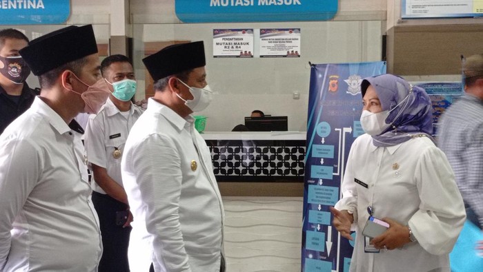 Wagub Jabar Uu Ruzhanul Ulum tinjau Bapenda Jabar
