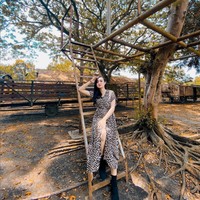 Yeni sering mengunggah video menyanyinya ke YouTube. Video-video unggahannya itu pun telah ditayangkan hingga jutaan kali. Seperti yang berjudul Top-Topan yang telah ditonton lebih dari 7,8 juta kali, Lintang Sewengi 1,1 juta kali, dan masih banyak lagi. Foto: Instagram/@yeniinka