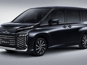 Santer Disebut Voxy Bakal Dirakit di Indonesia, Toyota Bilang Begini