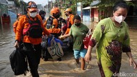 Banjir dilaporkan terjadi sejak dini hari tadi.