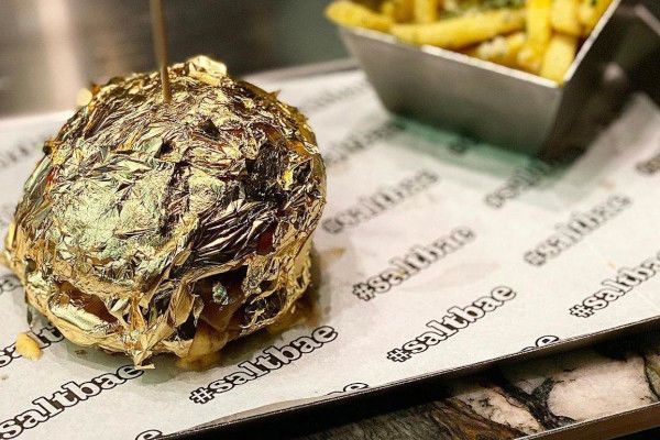 Burger Salt Bae, Dijual Rp 1,9 Juta
