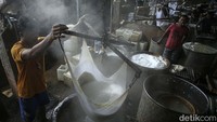 Perajin Tempe Pusing Aip menuturkan, mogok produksi ini tidak dilakukan secara nasional. Hanya perajin tahu tempe rumahan yang tersebar di Jabodetabek hingga Jawa Barat yang rencananya melakukan aksi tersebut.