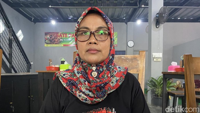 Ibunda Pratama Arhan, Surati.