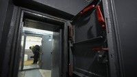 Bungker perlindungan bawah tanah tersebut mampu melindungi 2.000 warga sipil yang sedang bekerja dalam kondisi darurat. 