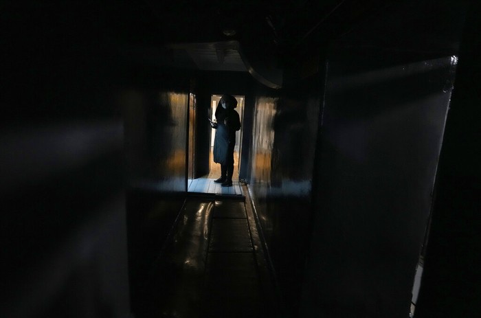Pemerintah Ukraina menyiapkan bunker bawah tanah untuk mengantisipasi bila Rusia benar-benar menginvasi negaranya. Berikut foto-fotonya.