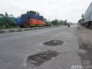 Banyak Jalan Berlubang di Jalur Nasional Mojokerto