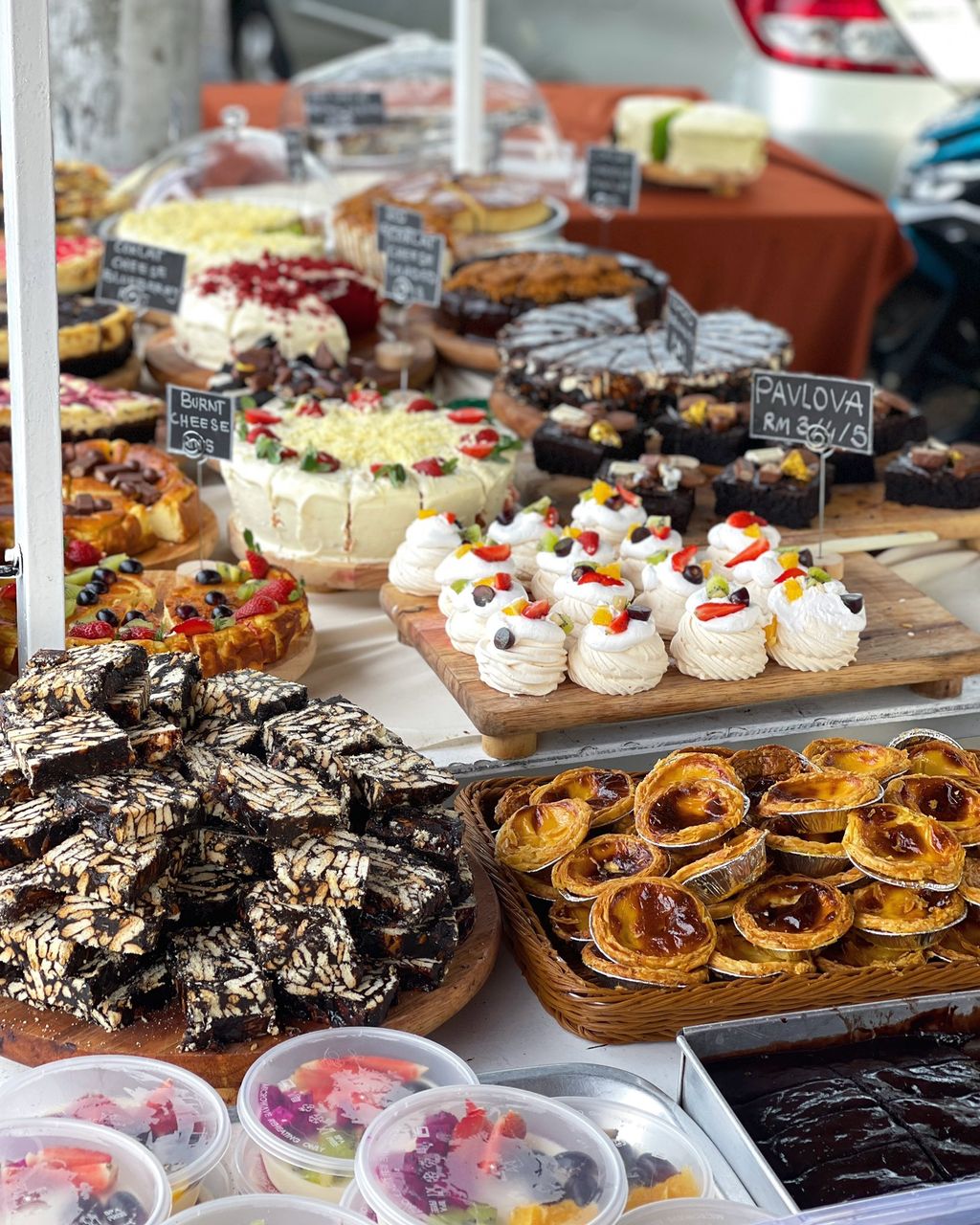 Jualan di Gerai Kaki Lima, Toko Kue Ini Tawarkan Cake Mewah ala Korea