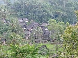 Singa Sakit, Badak Mati, Kuda Tiarap hingga Naga Ada di Tasikmalaya