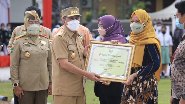 Menaker Ida Fauziyah