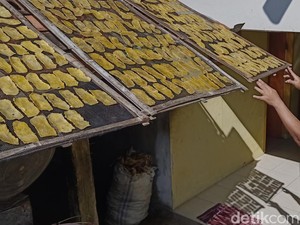 Video: Kerupuk Tette, Makanan Unik Berbentuk Lonjong Panjang Khas Madura