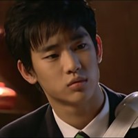 Drama Korea Jungle Fish menandai penampilan Kim Soo Hyun sebagai pemeran utama. Di umur 20 tahun, dia menjelma menjadi anak SMA yang jago fotografi. Foto: dok KBS