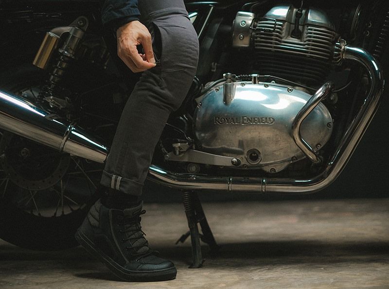 Kolaborasi Eiger-Royal Enfield Hadirkan Koleksi Outfit Riding