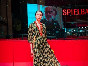Bangga! Laura Basuki Dapat Piala Silver Bear di Berlinale