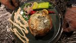Unik! Di Mesir Ada Burger Ikan Asin Bertabur Emas, Mau Coba?