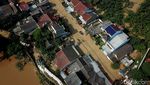 Penampakan dari Udara Ratusan Rumah Dikepung Banjir di Bekasi