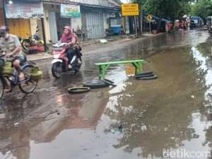 Jalan RE Martadinata Batang Rusak Parah, Bupati Wihaji Merespons Begini