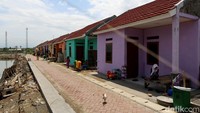 Beginilah permukiman Nelayan Warna-warni di Desa Wisata Bahari Mauk, Tangerang yang telah direvitalisasi guna mempercantik dan memperindah kawasan wisata tersebut.