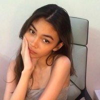 Tentu saja hal tersebut membuat bangga kedua orangtuanya. Anjas pernah mengunggah foto dengan keterangan: “Calon dokter ayah nih. Bismillah ya semoga lancar dan berkah.” Foto: dok. Instagram/@sasiasmara