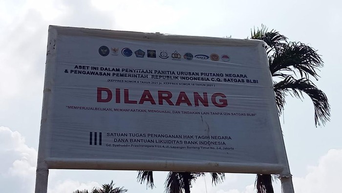 Satgas Gakkum BLBI sita rumah milik obligor Ulung Bursa di Menteng, Jakarta Pusat (Jakpus) pada Kamis (17/2/2022).