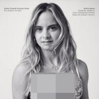 Sofia Jirau mencetak sejarah sebagai orang Down Syndrome pertama yang jadi model brand lingerie Victorias Secret (VS). Wanita asal Puerto Rico tersebut pun berbangga dengan pencapaiannya karena merupakan impiannya sejak kecil.Foto: Instagram @sofiajirau