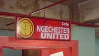 Kalau kafe ini terinspirasi dari nama klub sepak bola. Kafenya dinamakan Ngechester United dari yang seharusnya Manchester United. Foto: Instagram/Facebook