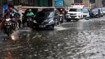 Waduh, Gegara Ini Jalan Rasuna Said Jakarta Tergenang Air
