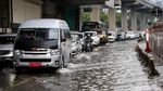 Waduh, Gegara Ini Jalan Rasuna Said Jakarta Tergenang Air