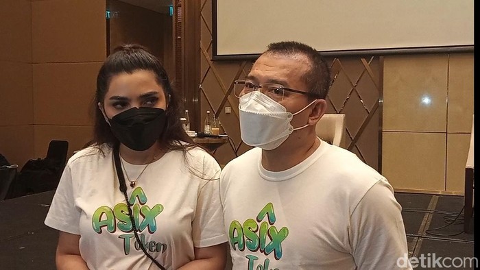 anang hermansyah, ashanty menjelaskan soal Token ASIX.