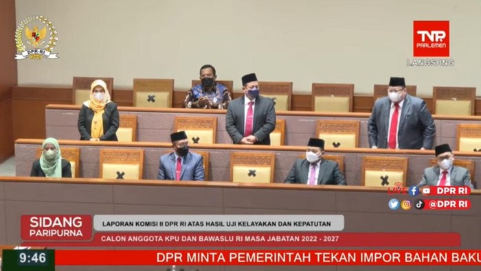 Anggota KPU dan Bawaslu masa jabatan 2022-2027 disahkan DPR