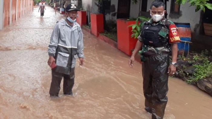 Banjir di Kota Semarang, salah satu titiknya di Jalan Kuda RW 7 Kelurahan Wonosari, Jumat (18/2/2022).