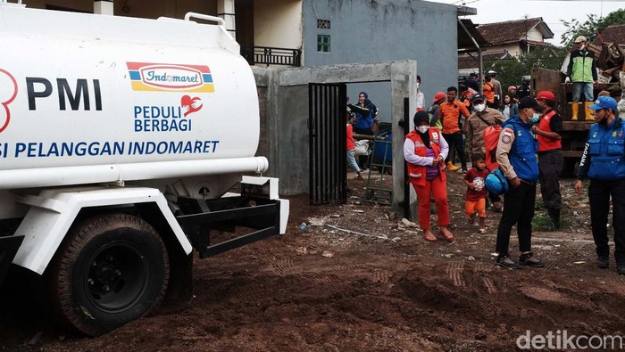 Banjir bandang menerjang Kampung Tugu, Kecamatan Baros, Kota Sukabumi. Begini kondisi rumah-rumah warga usai diterjang banjir.